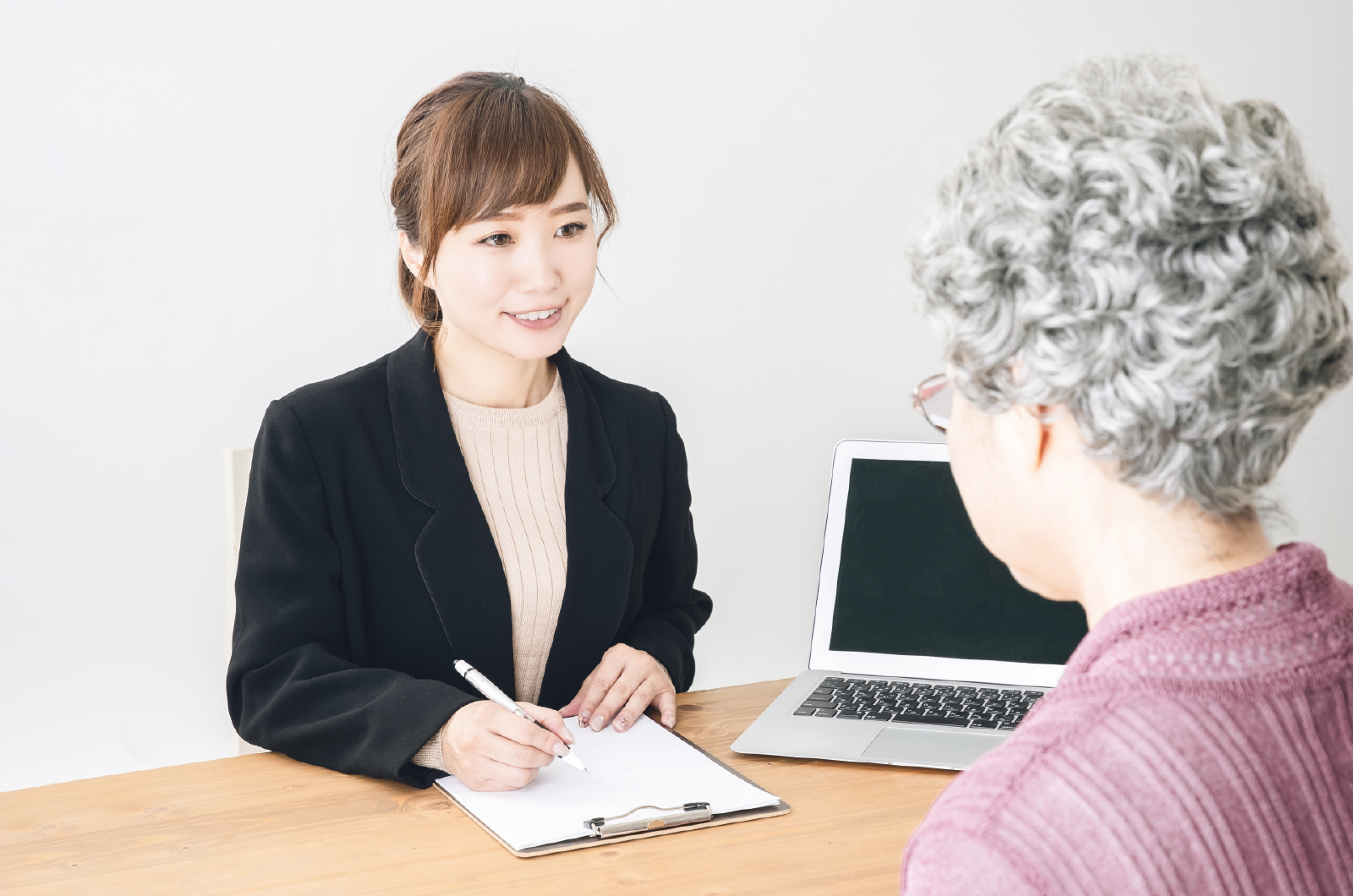 終活の知識やノウハウ共有のイメージ